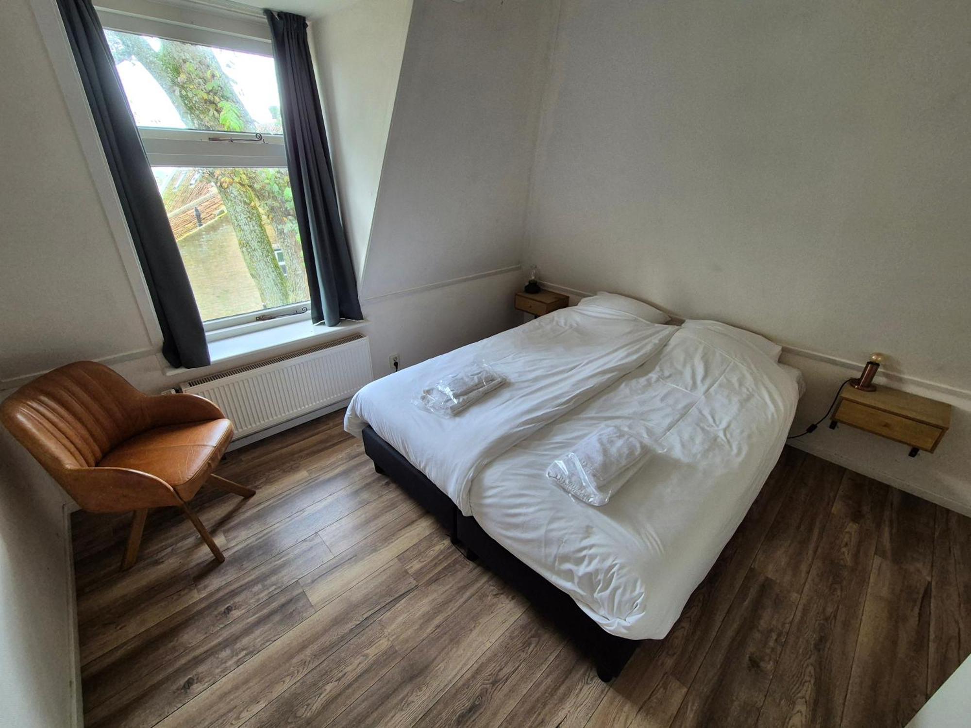 De Welvaart - Logement Hollum  Bilik gambar